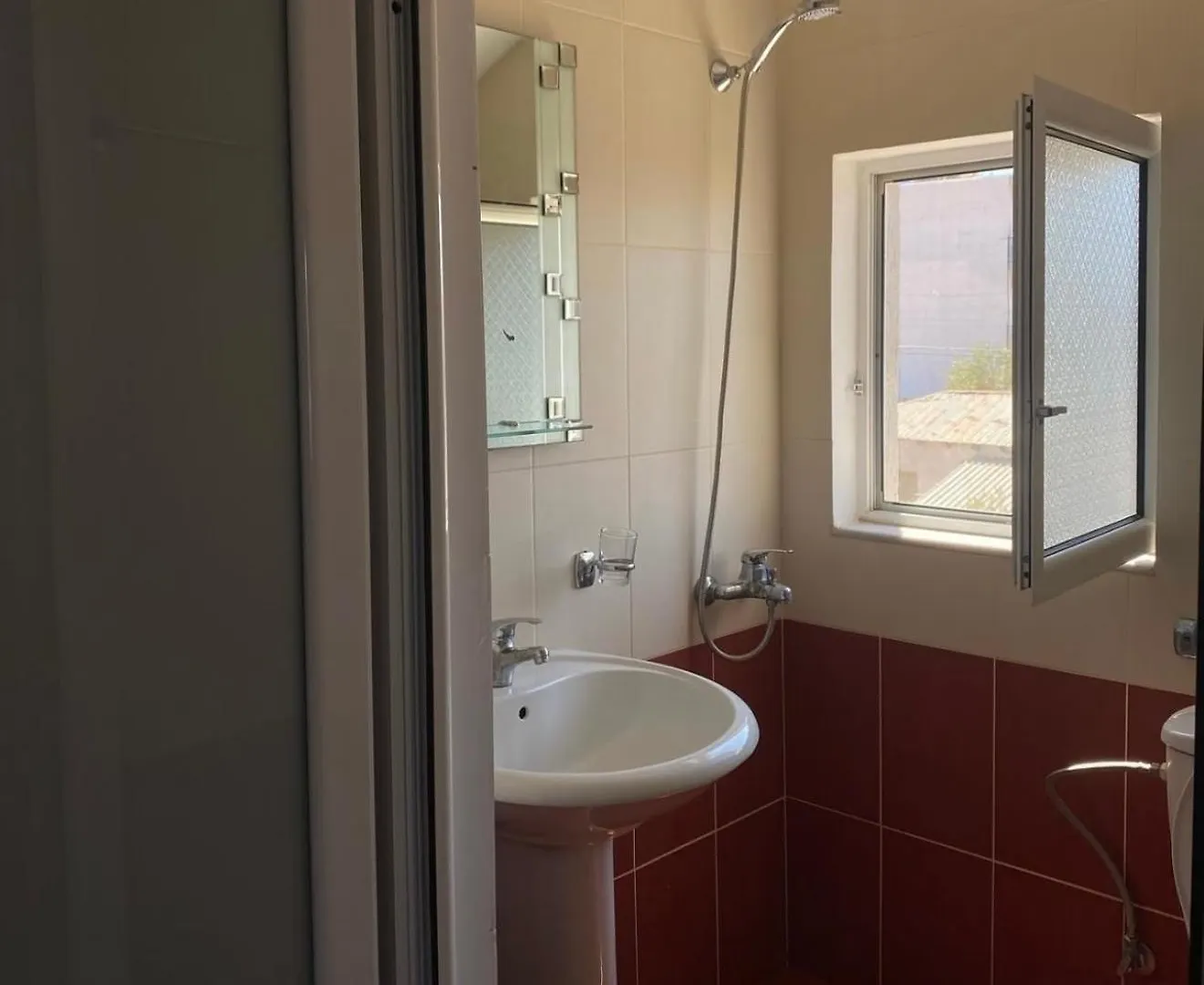 Dema Guesthouse Ksamil 0*,  Albania