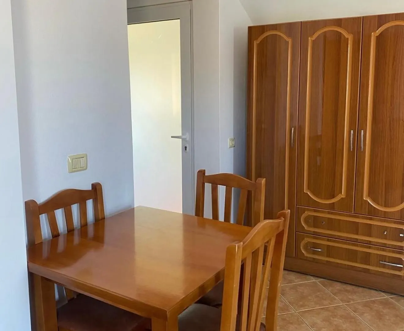 Dema Guesthouse Ksamil